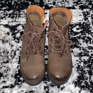 Steve Madden Boots